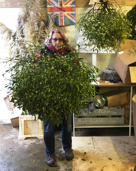 Mistletoe Heart - Bough/EXTRA LARGE **PRE-ORDER-Including Delivery**